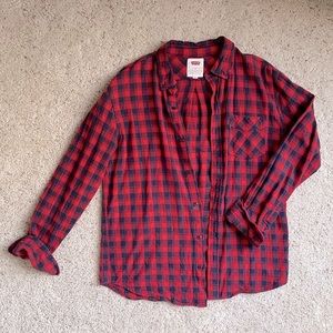 Levi’s Flannel Top